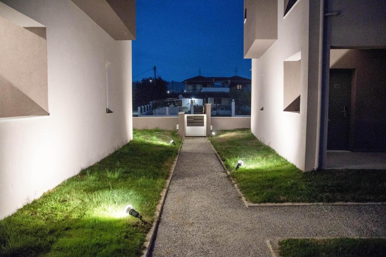 Aelia Luxury Apartments Nikiti  Exterior photo